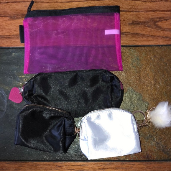 FREE with purchase over $50. Make-up bag. - Picture 4 of 4